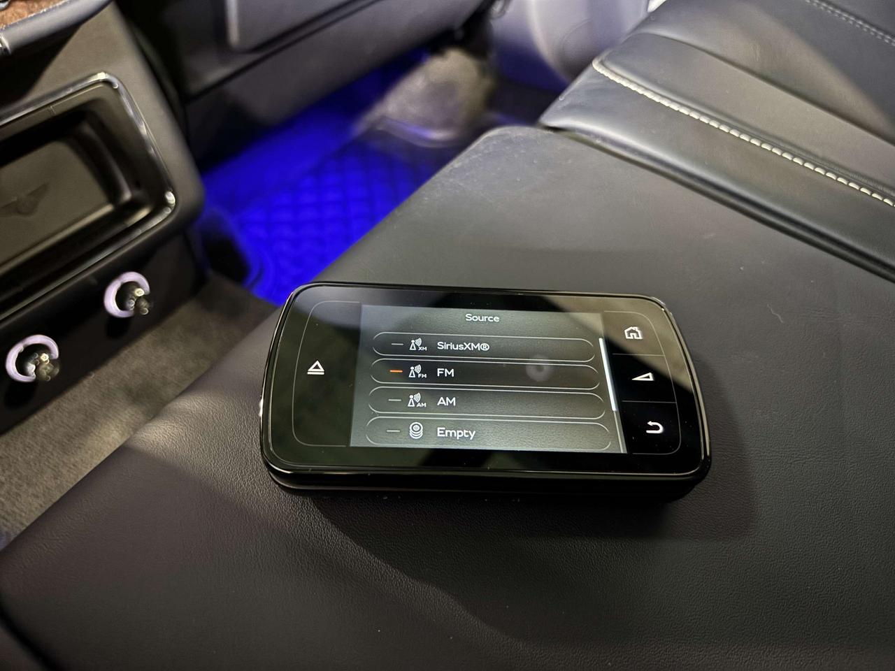 2019 Bentley Bentayga V8 AWD | NO LUX TAX | NIGHT VISION | HEADS UP | + Photo