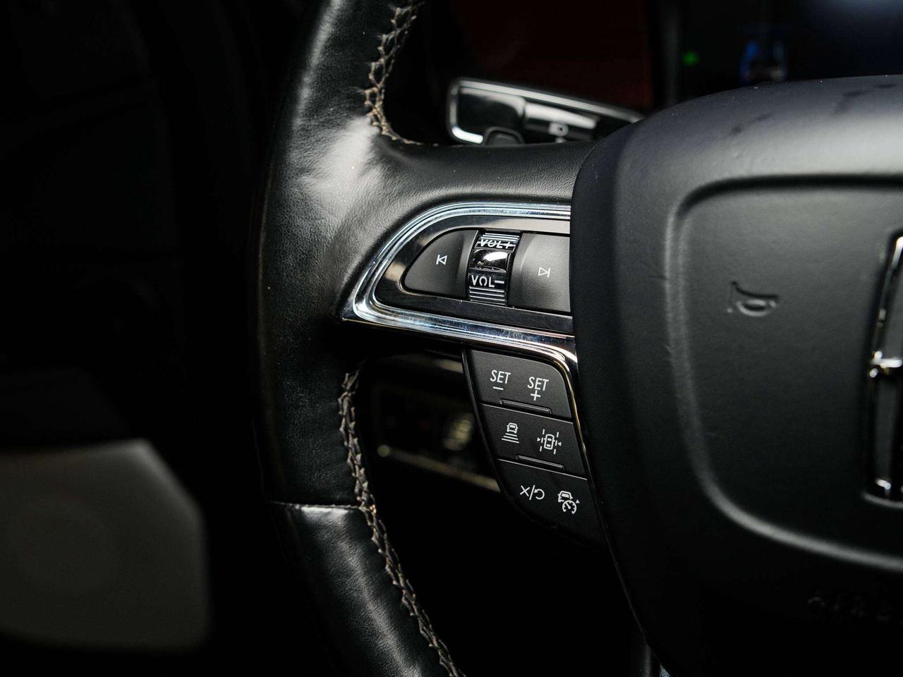 2023 Lincoln Navigator RESERVE | 7 PASS | PANO | 22 IN Photo