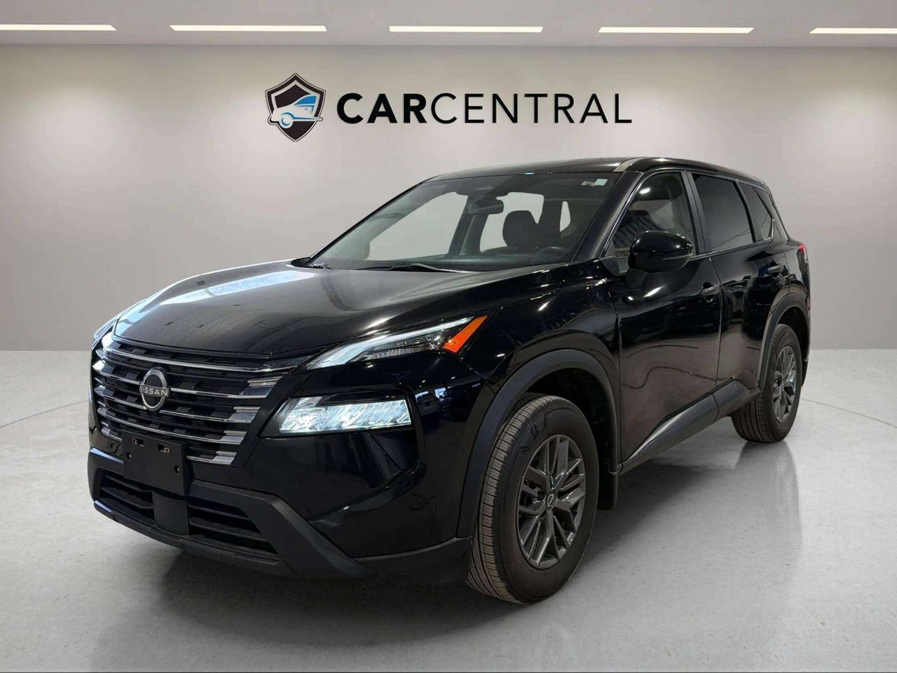 2024 Nissan Rogue S AWD | CLEAN CARFAX| STARTER| CARPLAY|  HTD SEATS Photo0