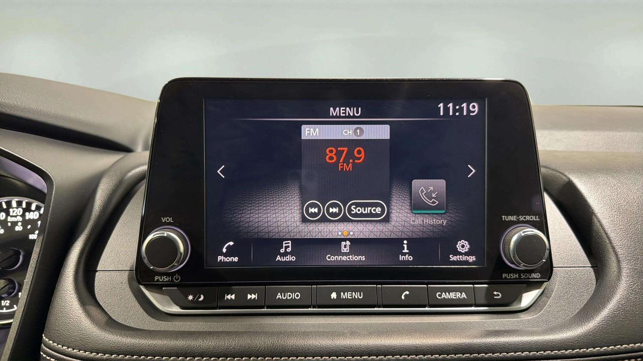 2024 Nissan Rogue S AWD | CLEAN CARFAX| STARTER| CARPLAY|  HTD SEATS Photo