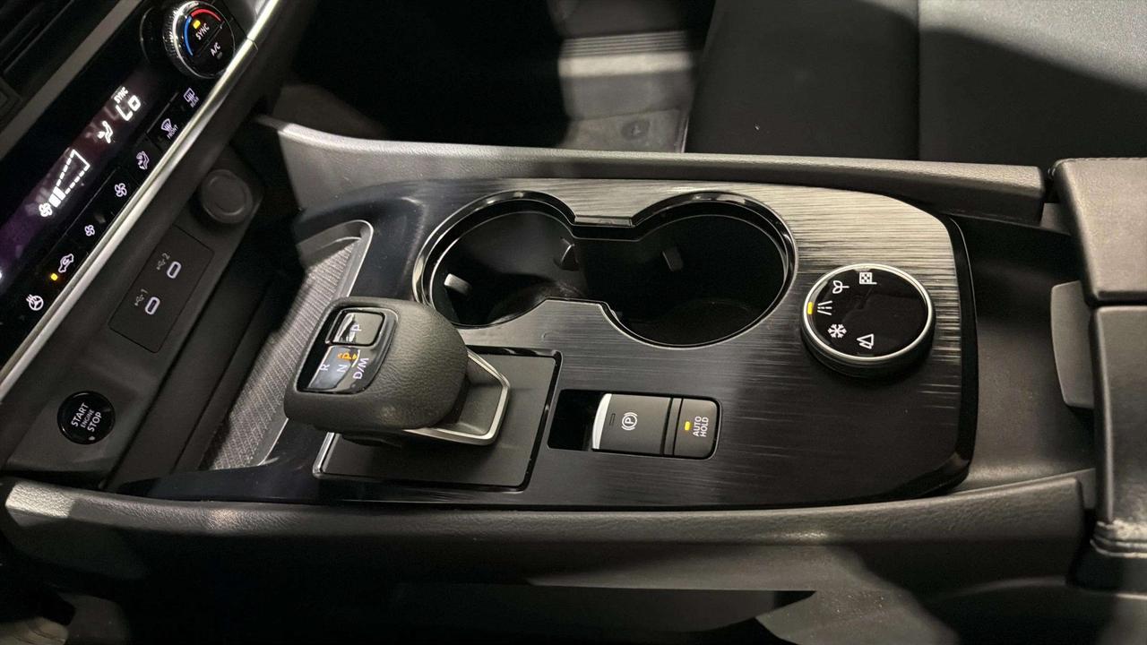 2024 Nissan Rogue S AWD | CLEAN CARFAX| STARTER| CARPLAY|  HTD SEATS Photo