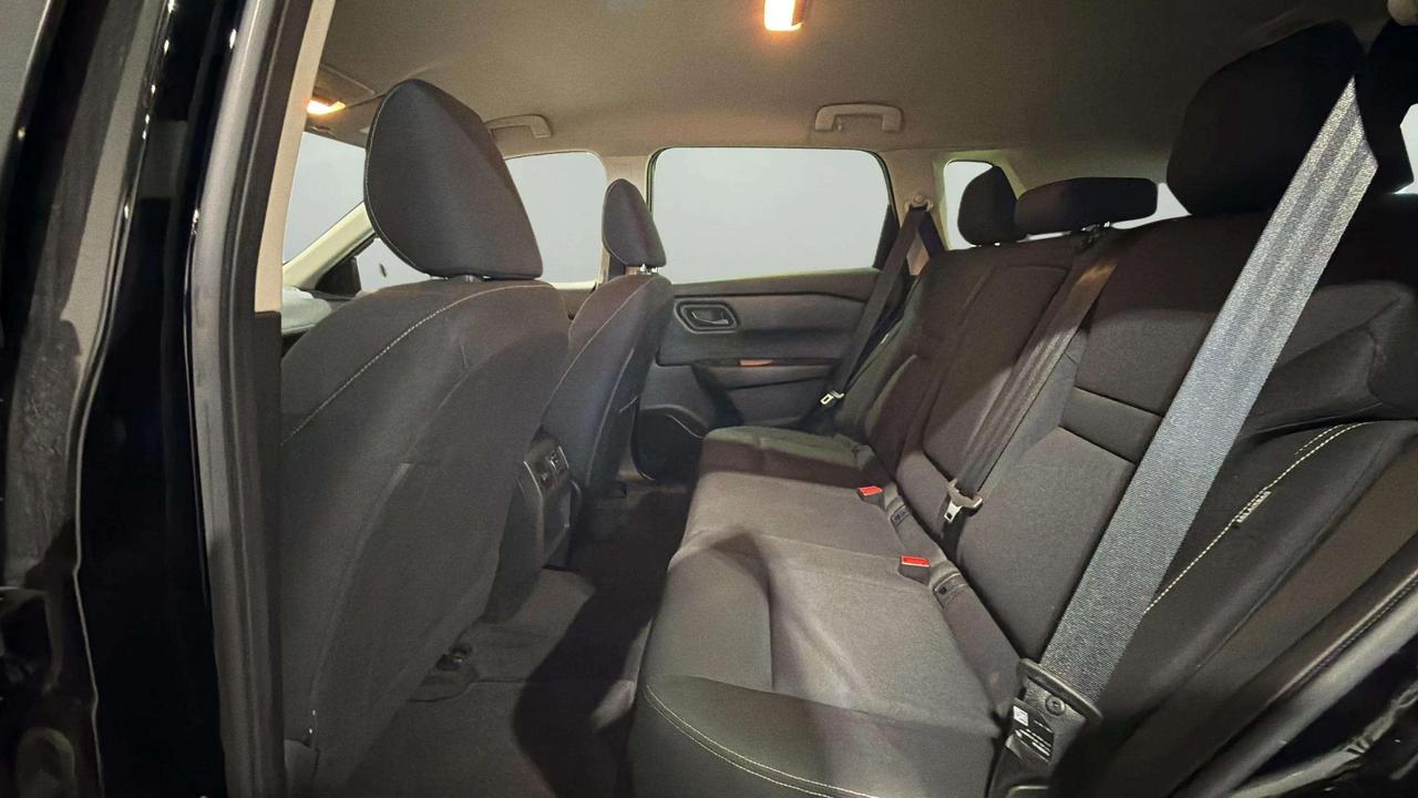 2024 Nissan Rogue S AWD | CLEAN CARFAX| STARTER| CARPLAY|  HTD SEATS Photo