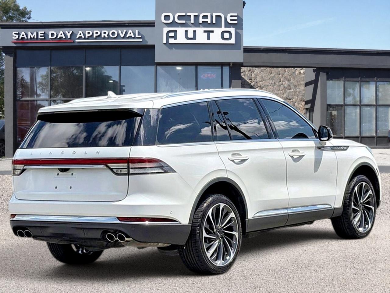2020 Lincoln Aviator Reserve AWD Photo4