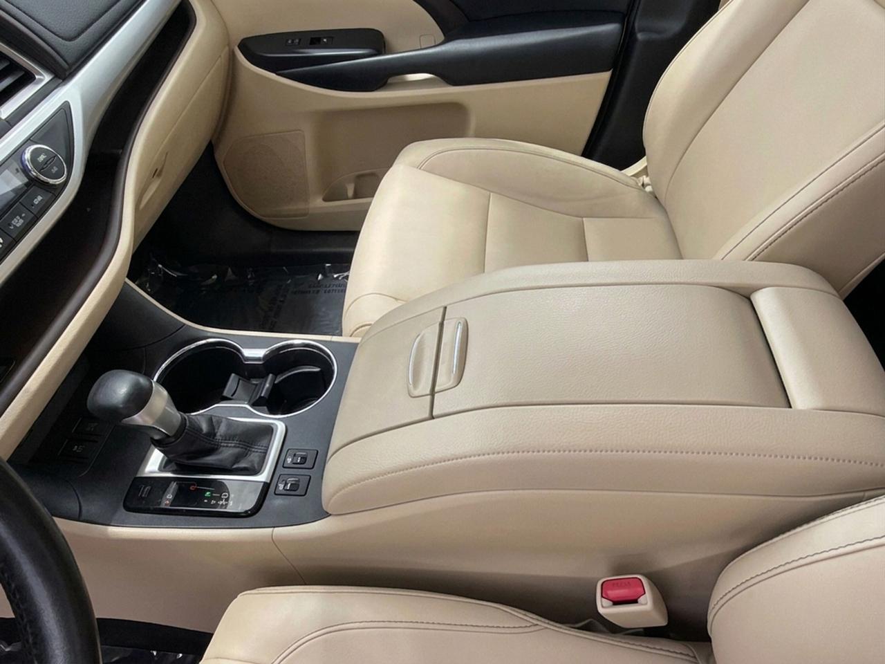 2019 Toyota Highlander AWD Hybrid XLE Photo