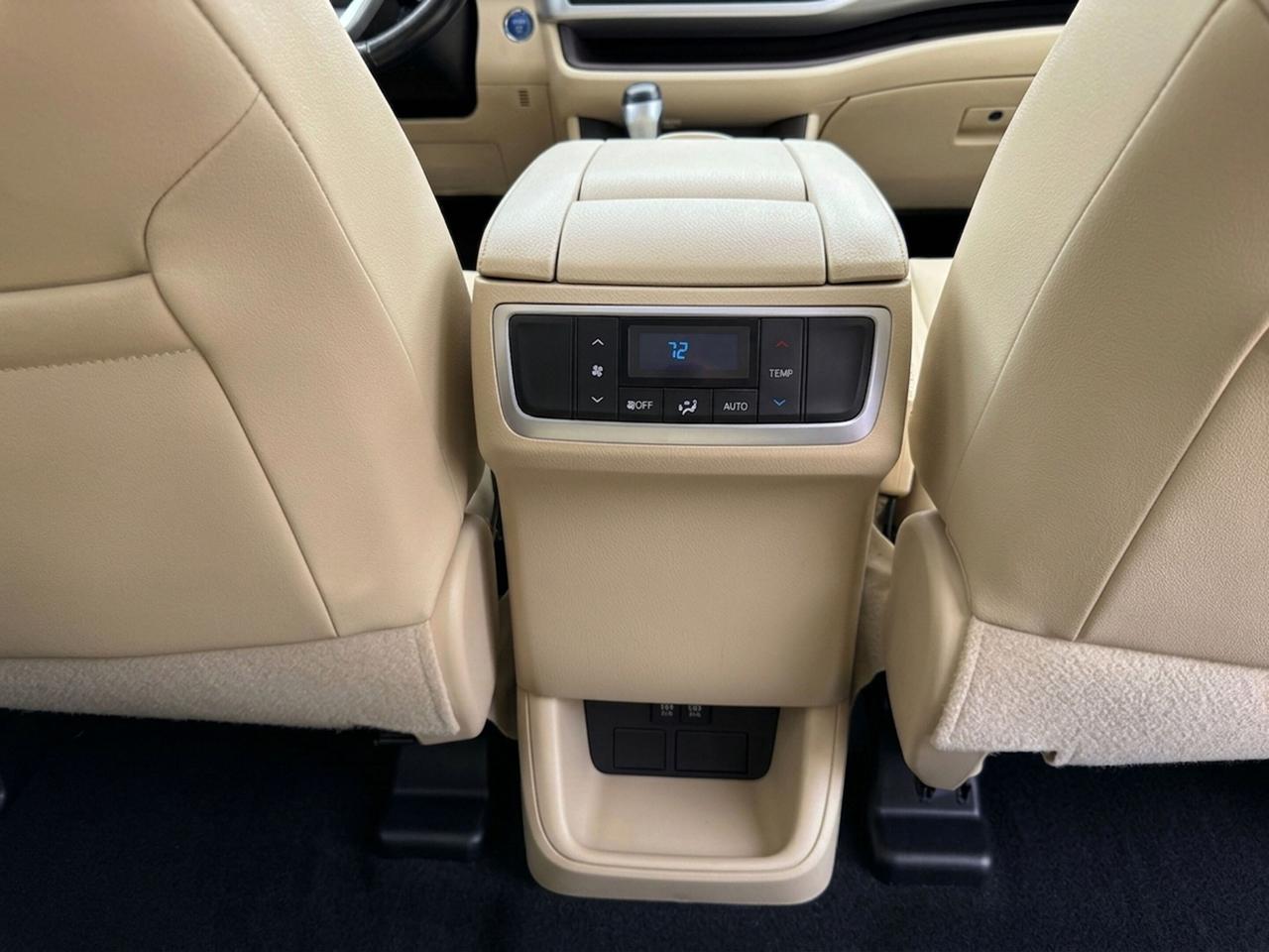 2019 Toyota Highlander AWD Hybrid XLE Photo