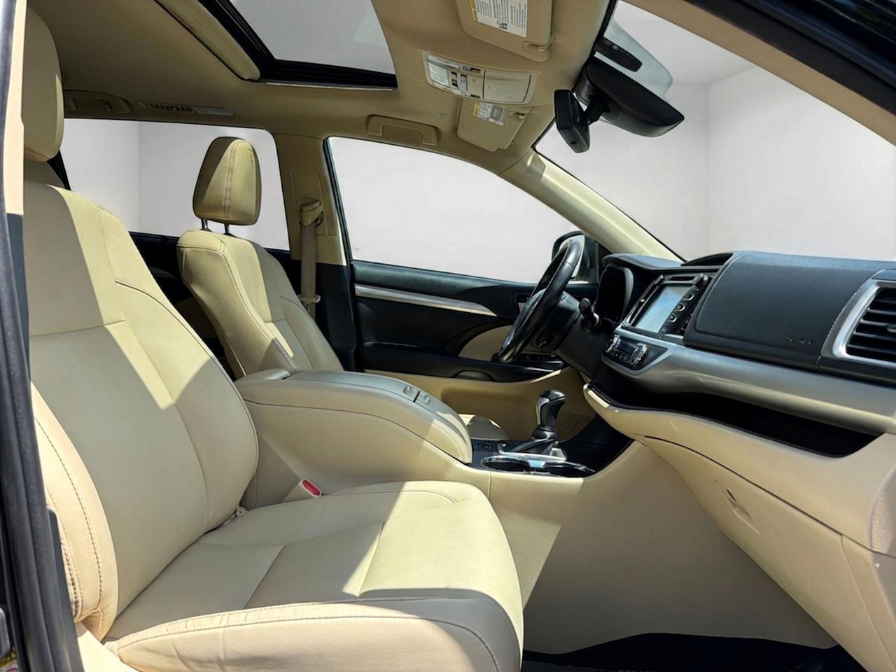 2019 Toyota Highlander AWD Hybrid XLE Photo