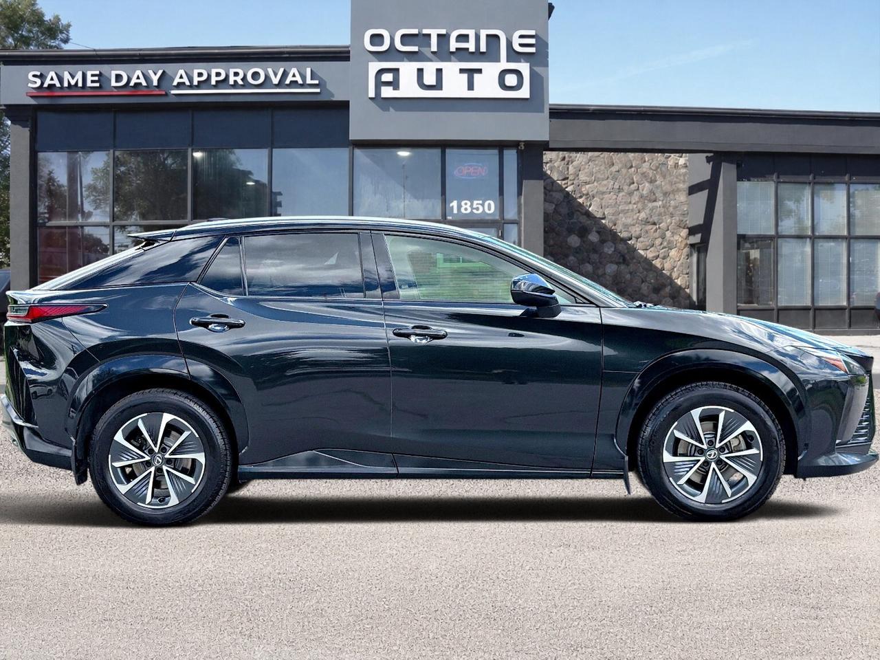 2023 Lexus RZ RZ 450e AWD Photo3