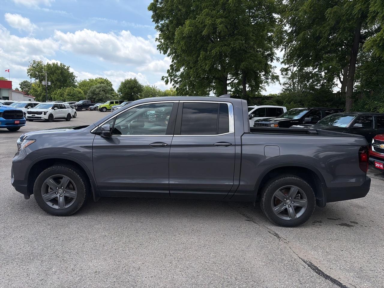 2022 Honda Ridgeline EX-L AWD, CLEAN CARFAX, LOW MILEAGE, HEATED SEATS! - Photo #5