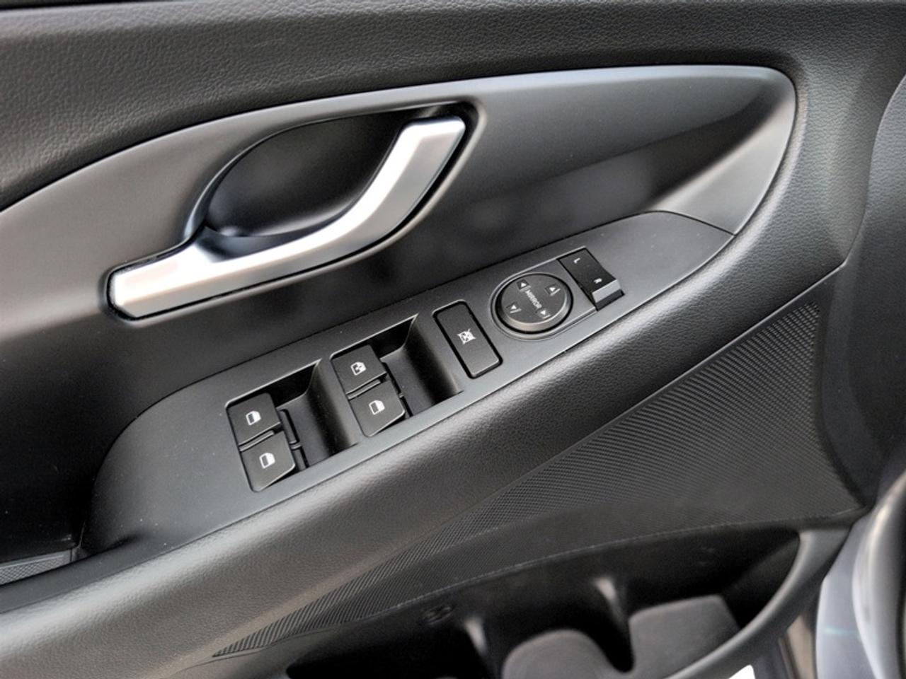 2018 Hyundai Elantra GT GLS  **PANORAMIC SUNROOF** Photo