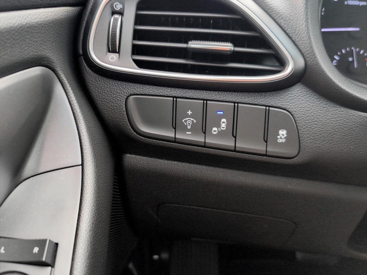 2018 Hyundai Elantra GT GLS  **PANORAMIC SUNROOF** Photo