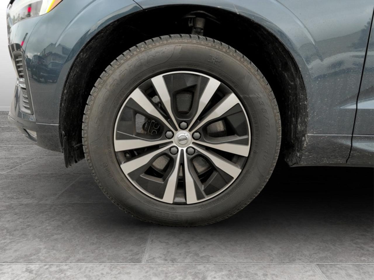 2023 Volvo XC60 B6 Core Photo