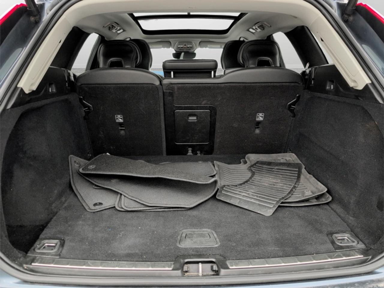 2023 Volvo XC60 B6 Core Photo
