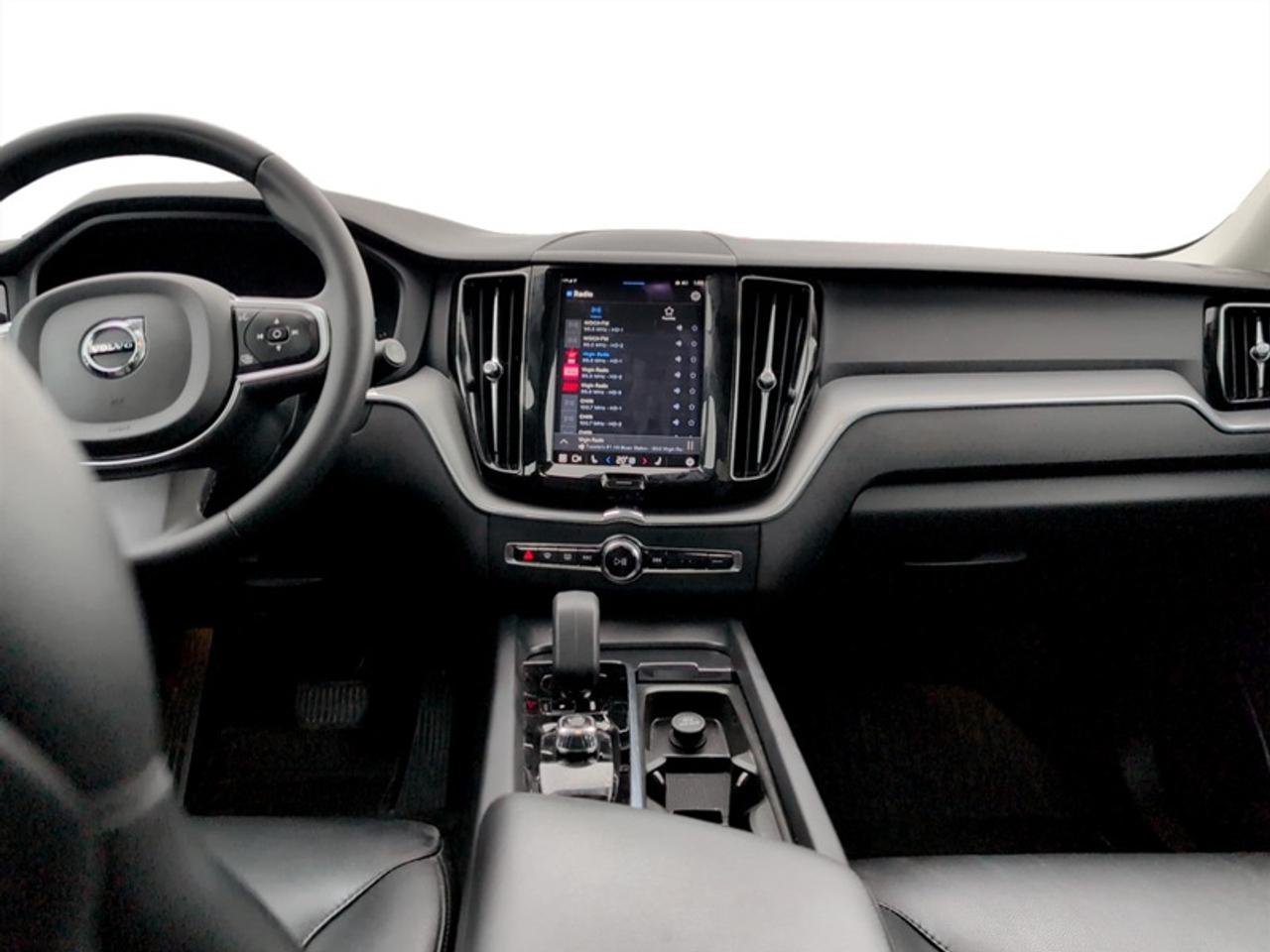 2023 Volvo XC60 B6 Core Photo