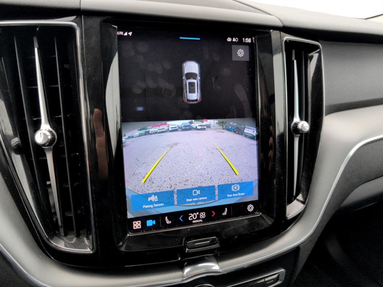 2023 Volvo XC60 B6 Core Photo