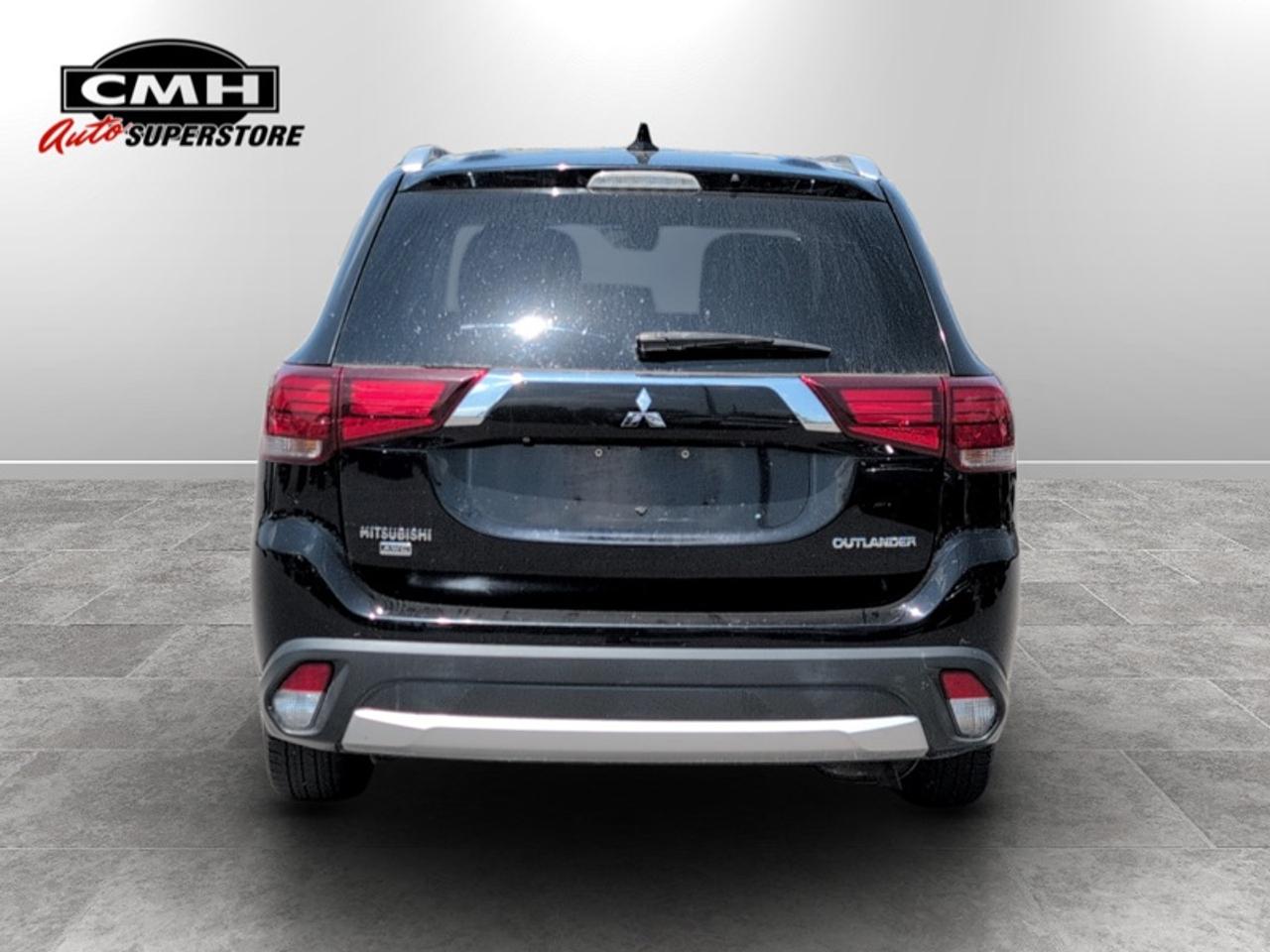 2018 Mitsubishi Outlander ES  **CLEAN CARFAX** Photo3