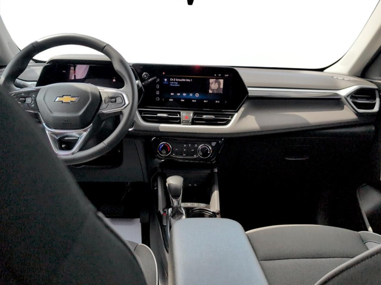 2024 Chevrolet TrailBlazer LT  **LOW MILEAGE** Photo