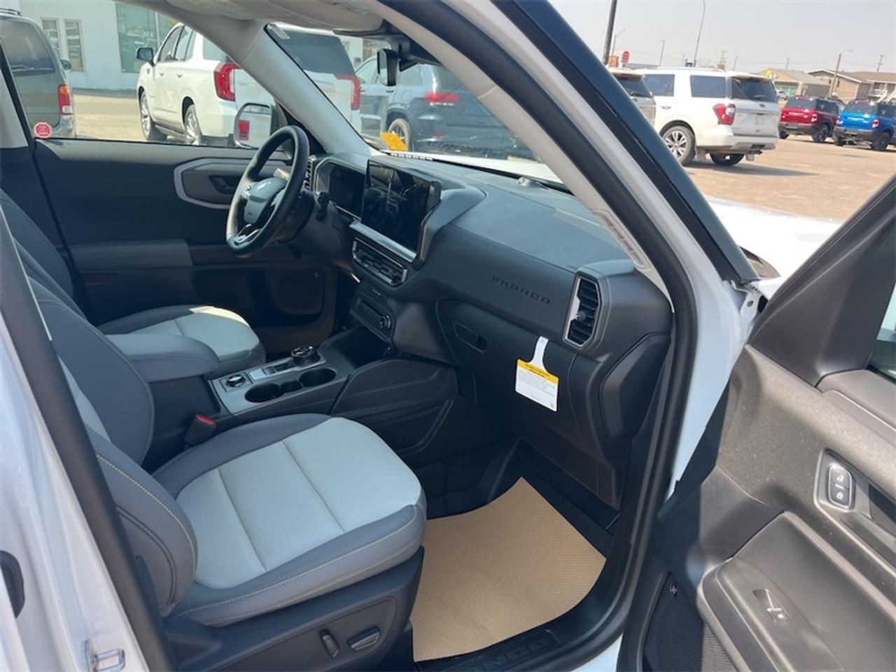 2026 Ford Bronco Sport Badlands  - Sunroof Photo5
