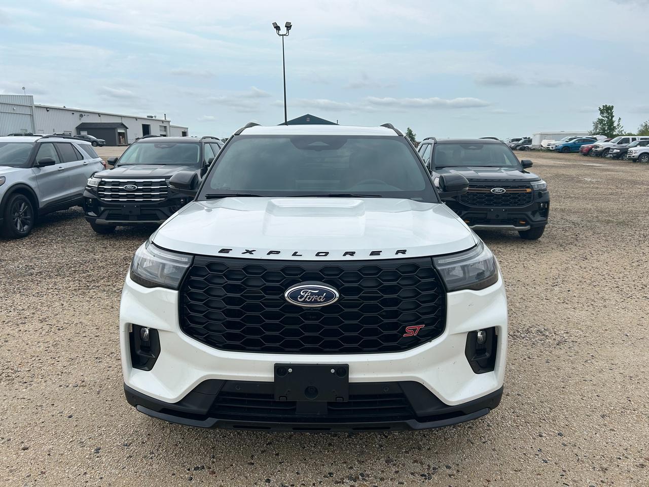 2026 Ford Explorer ST 4WD 400A Photo