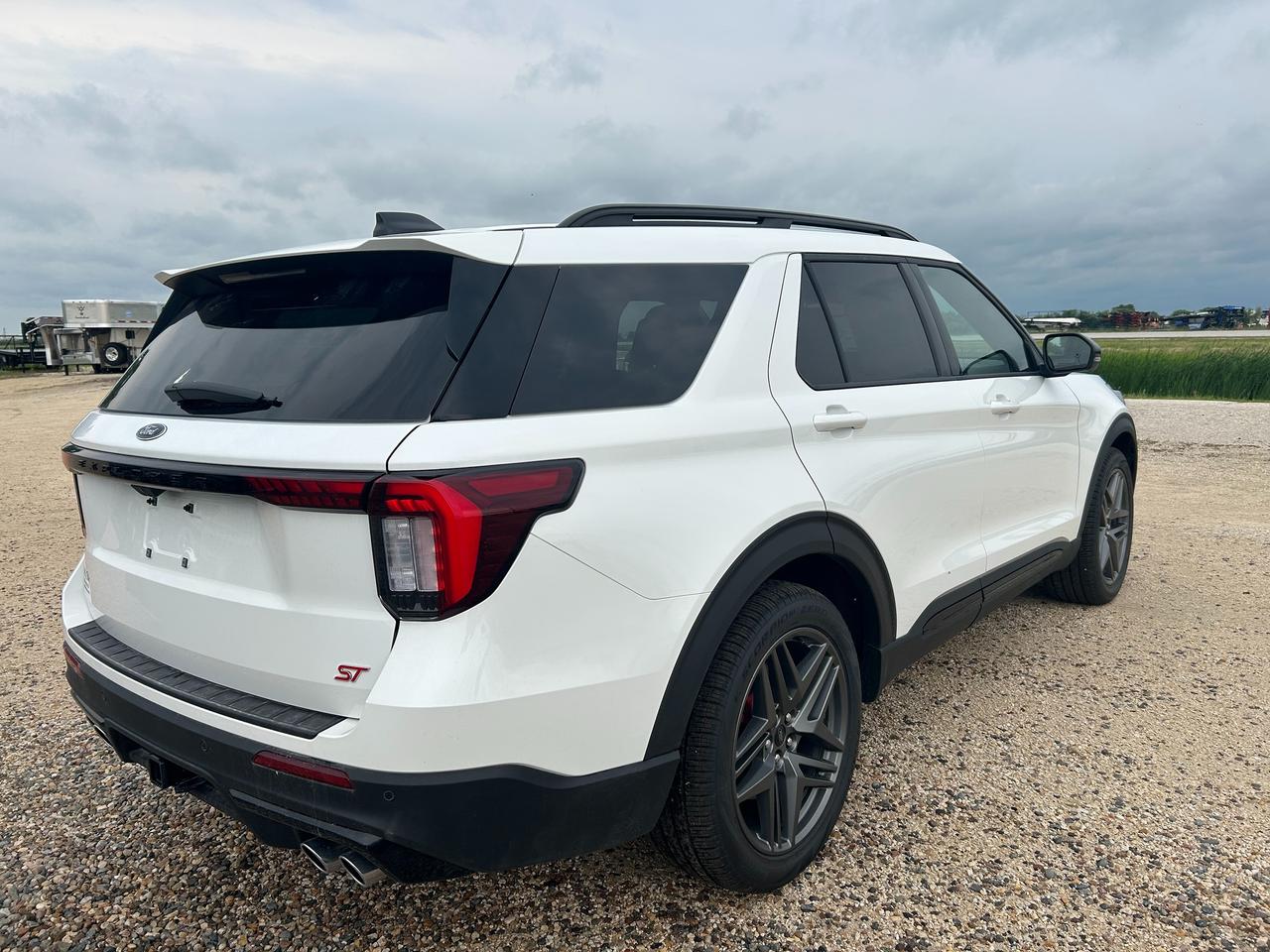 2026 Ford Explorer ST 4WD 400A Photo3