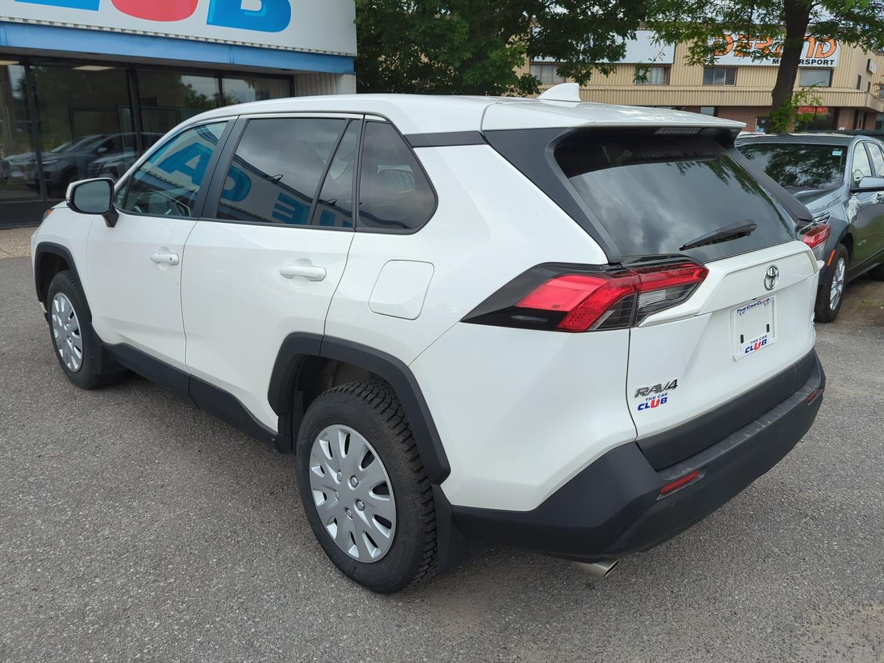 2023 Toyota RAV4 LE
