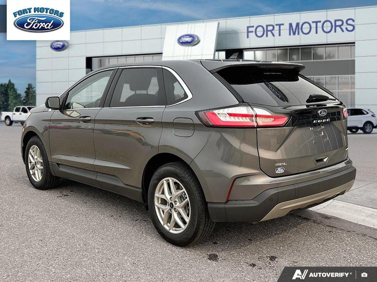 2024 Ford Edge SEL Photo3