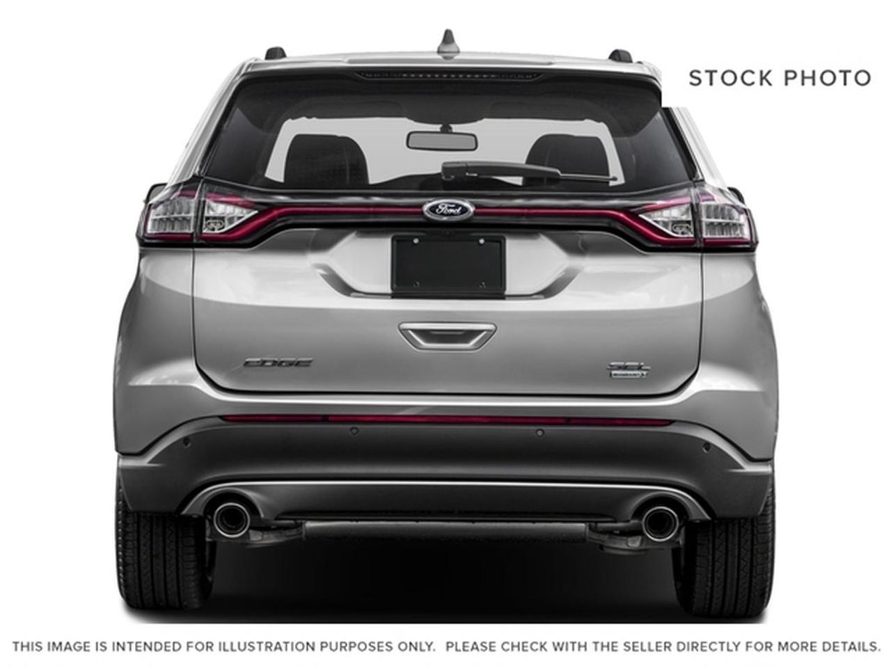2016 Ford Edge Titanium Photo3