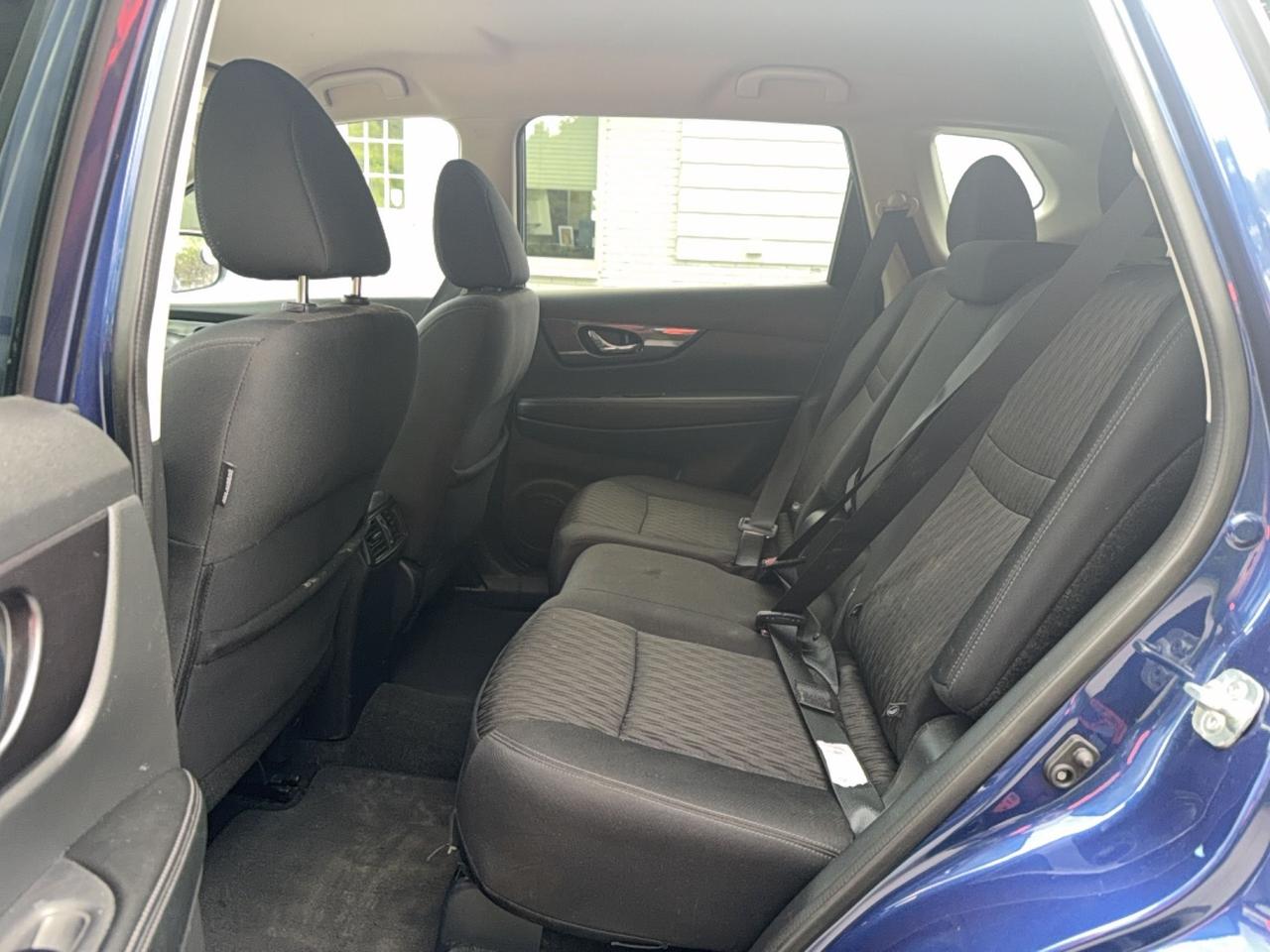 2018 Nissan Rogue SV - AWD - HEATED SEATS - APPLE CARPLAY-ANDROID AUTO Photo