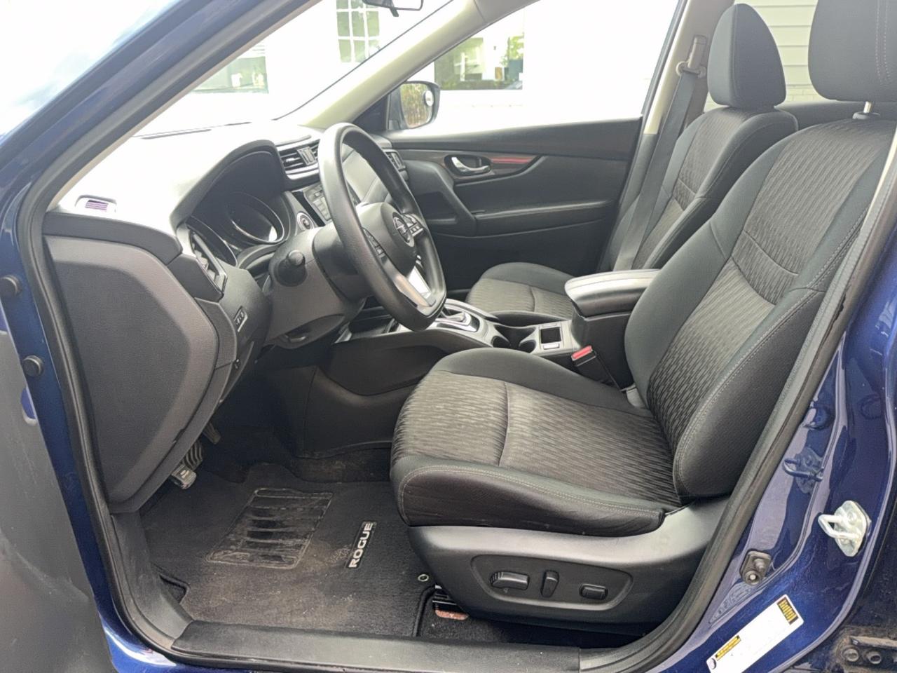 2018 Nissan Rogue SV - AWD - HEATED SEATS - APPLE CARPLAY-ANDROID AUTO Photo