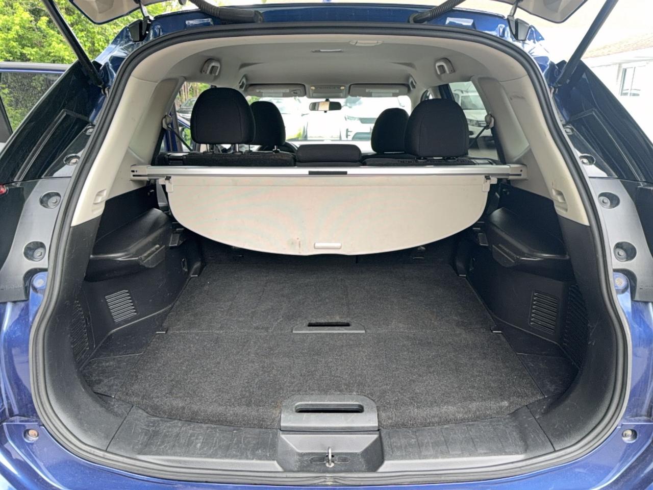 2018 Nissan Rogue SV - AWD - HEATED SEATS - APPLE CARPLAY-ANDROID AUTO Photo