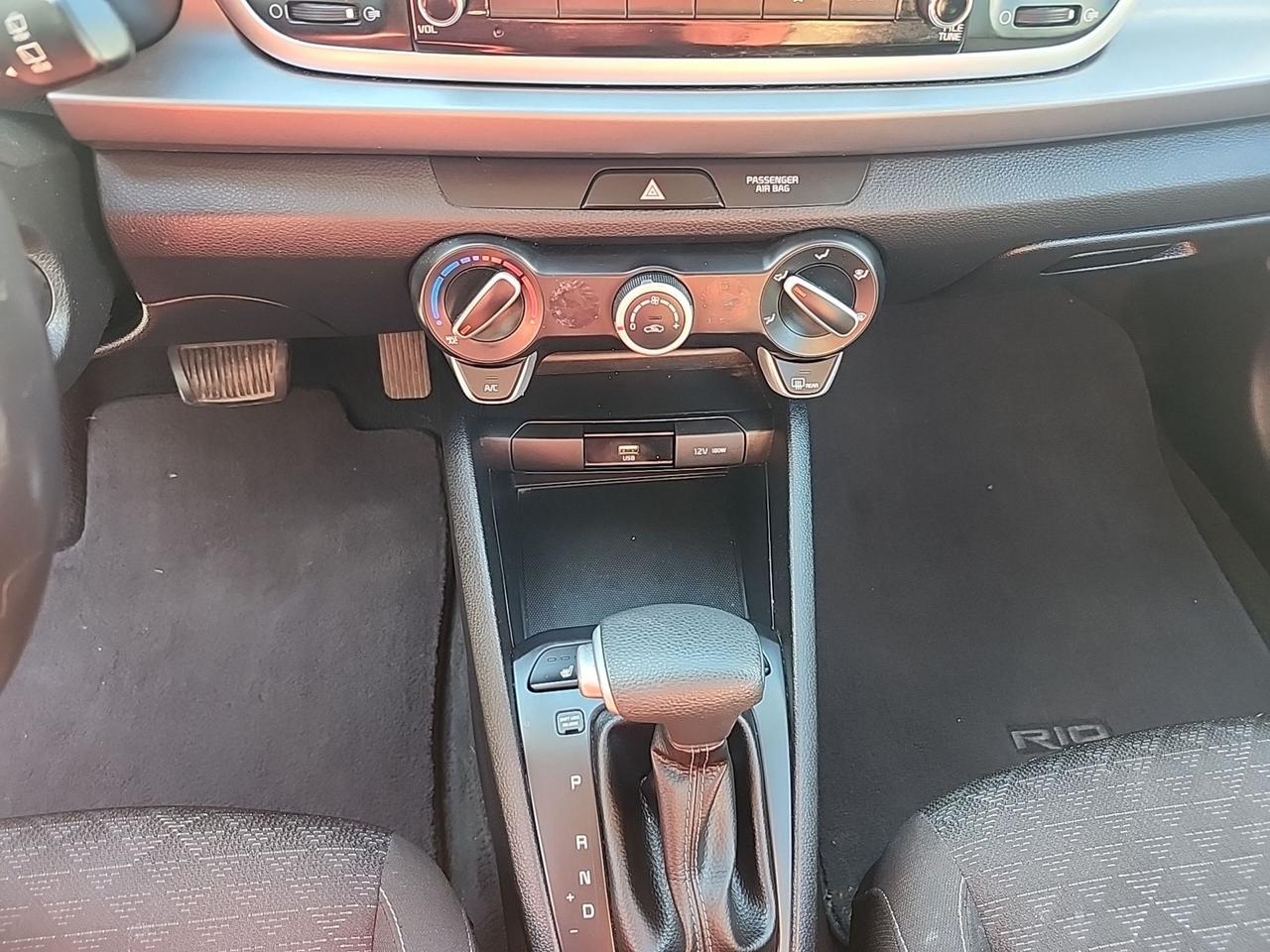2022 Kia Rio 5 DR LX+ - HEATED SEATS - BLUETOOTH - AUTO - A/C Photo