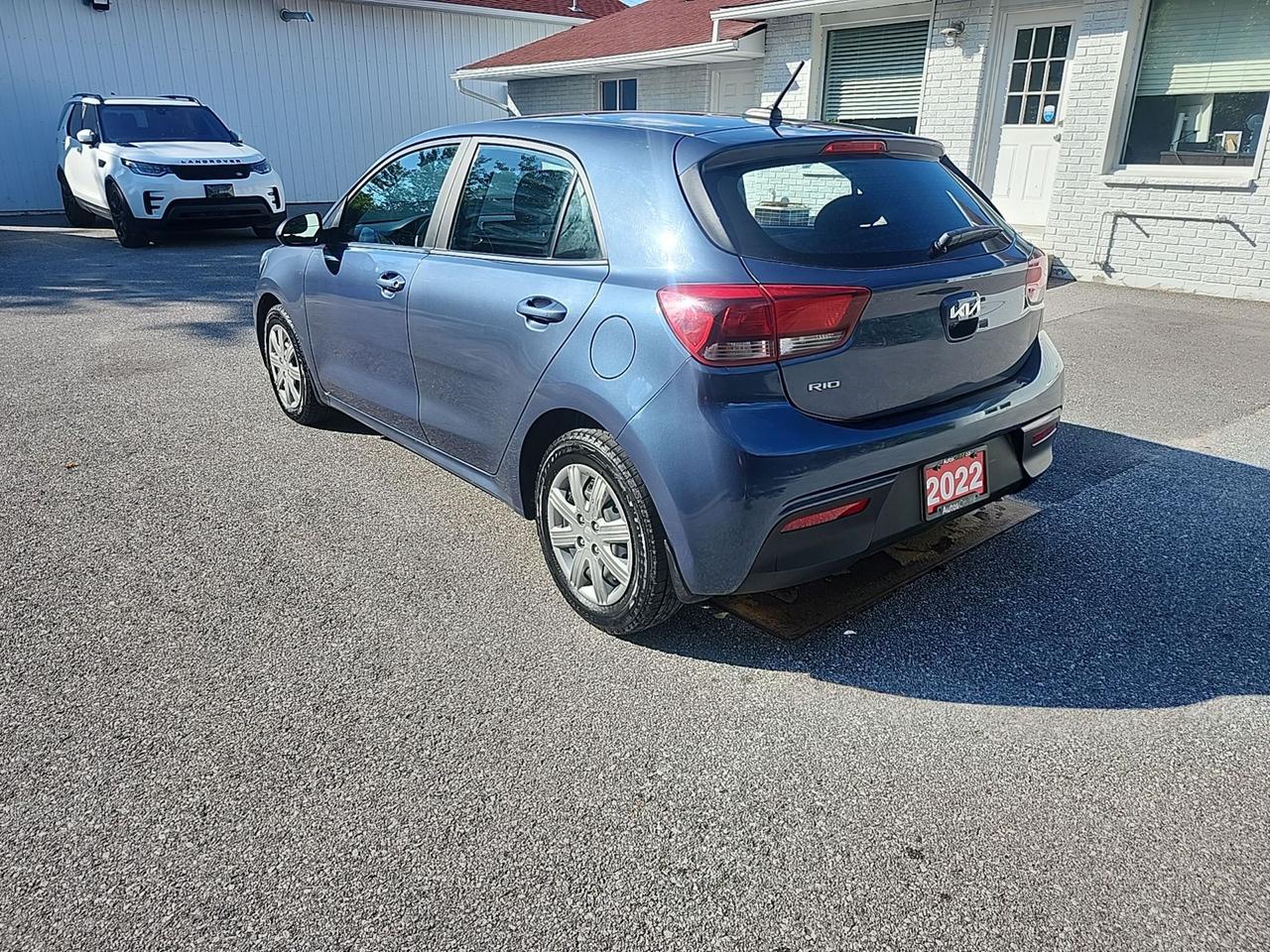 2022 Kia Rio 5 DR LX+ - HEATED SEATS - BLUETOOTH - AUTO - A/C Photo2