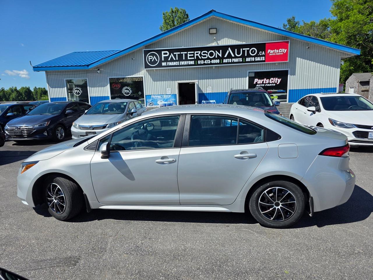 2020 Toyota Corolla LE Photo