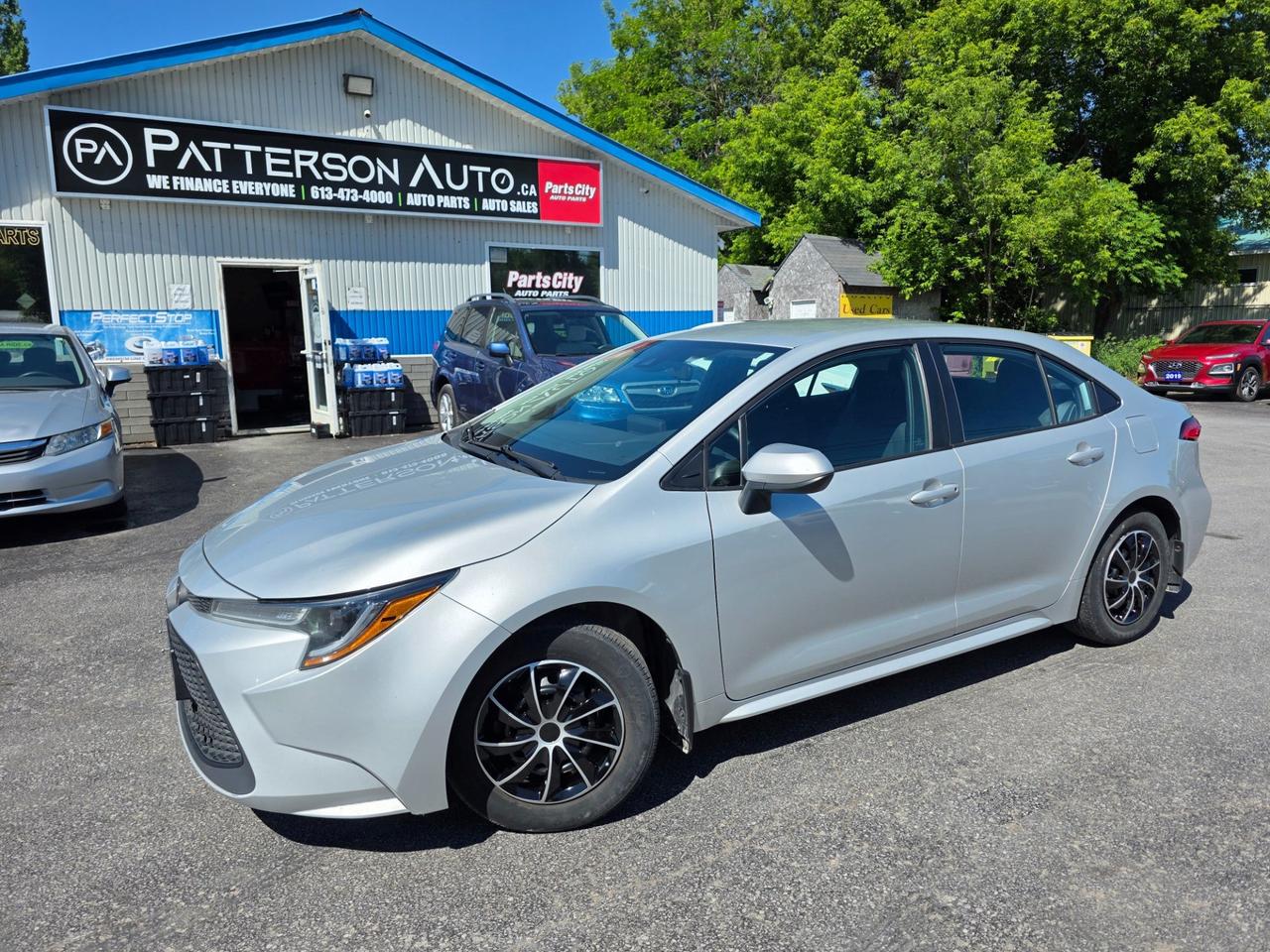 2020 Toyota Corolla LE Photo0