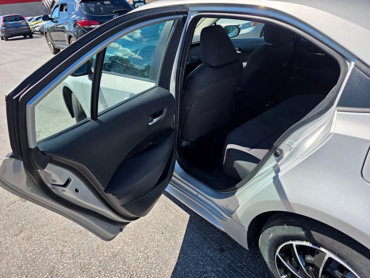 2020 Toyota Corolla LE Photo