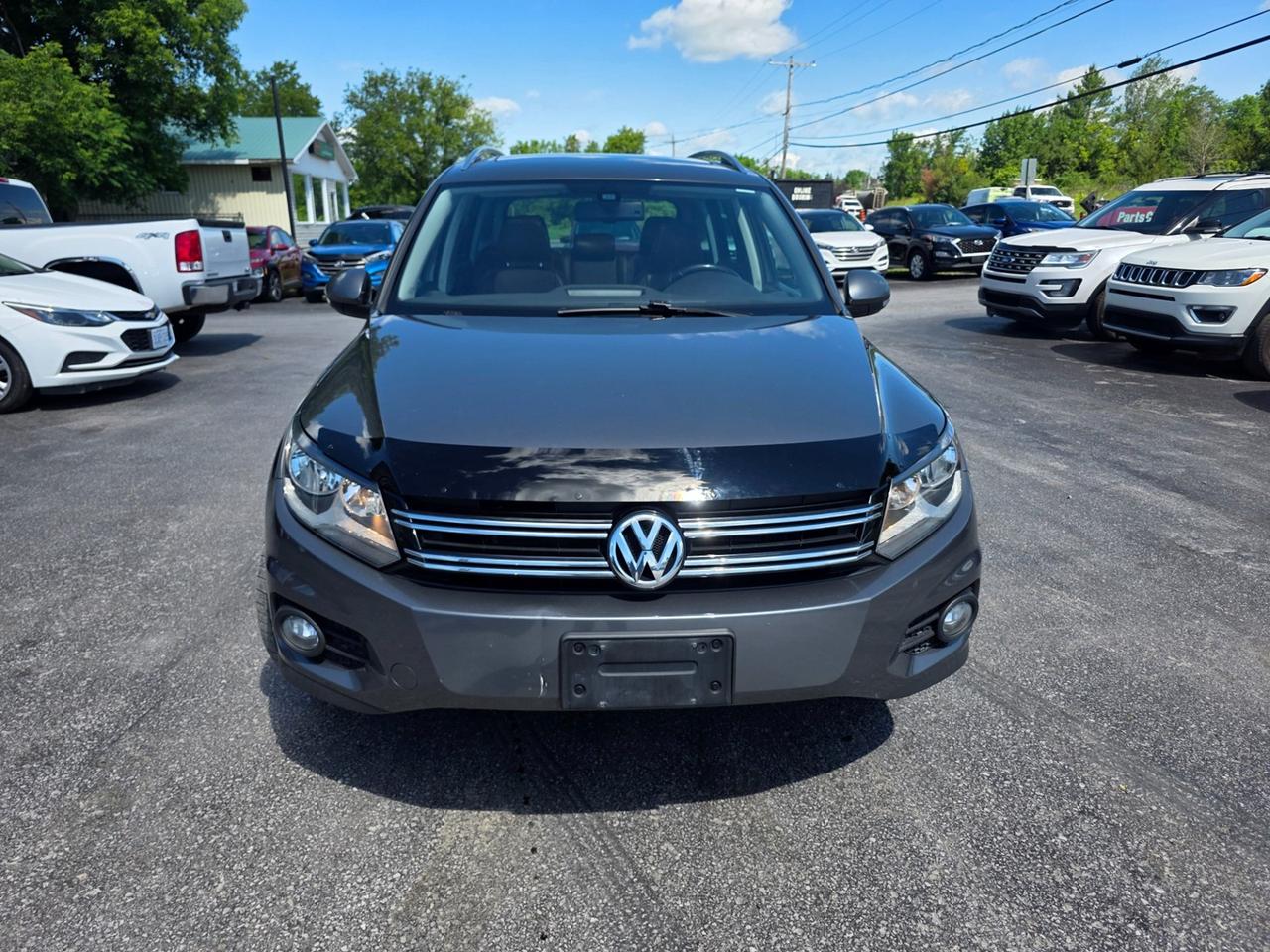 2016 Volkswagen Tiguan S Photo
