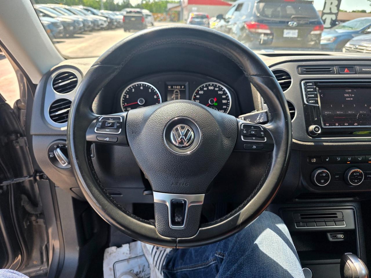 2016 Volkswagen Tiguan S Photo