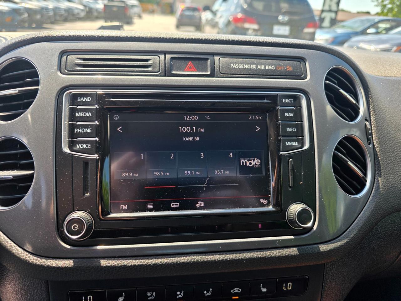 2016 Volkswagen Tiguan S Photo