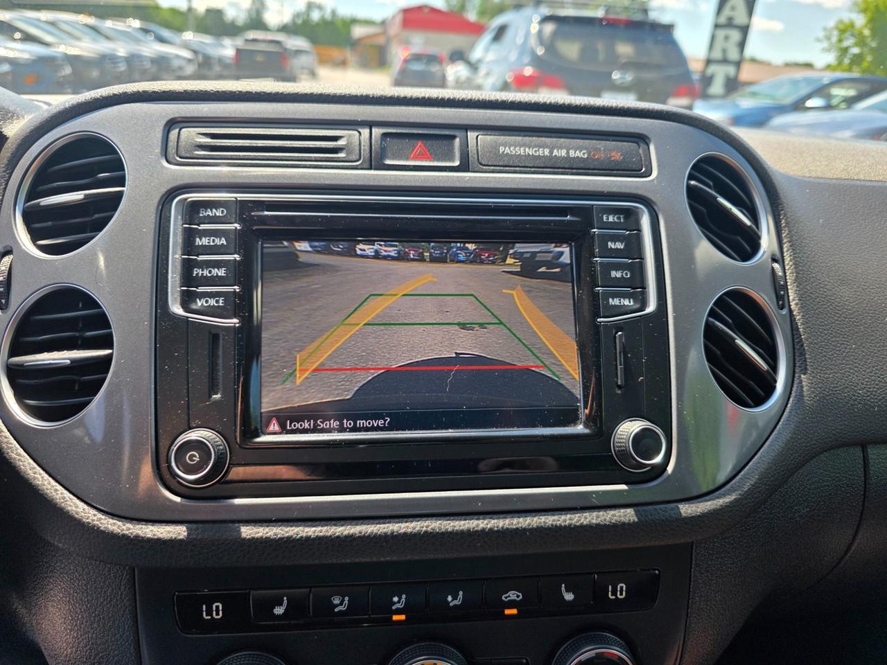 2016 Volkswagen Tiguan S Photo