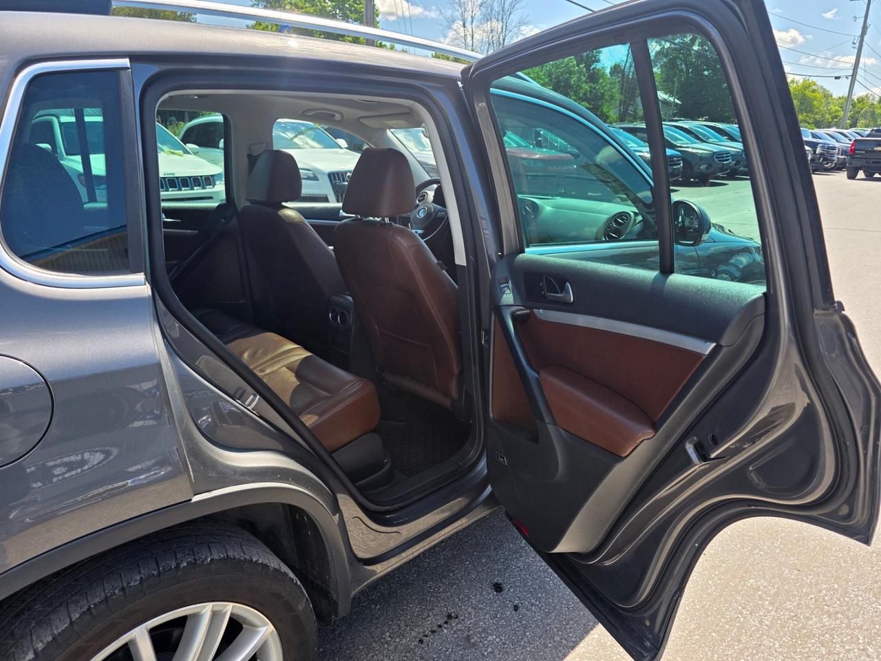 2016 Volkswagen Tiguan S Photo