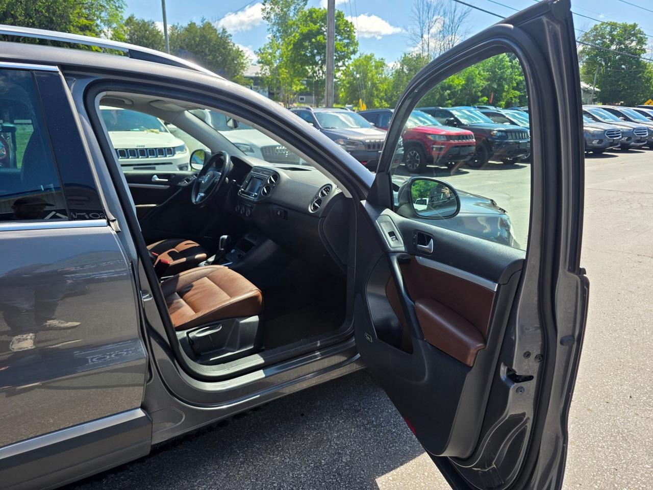 2016 Volkswagen Tiguan S Photo