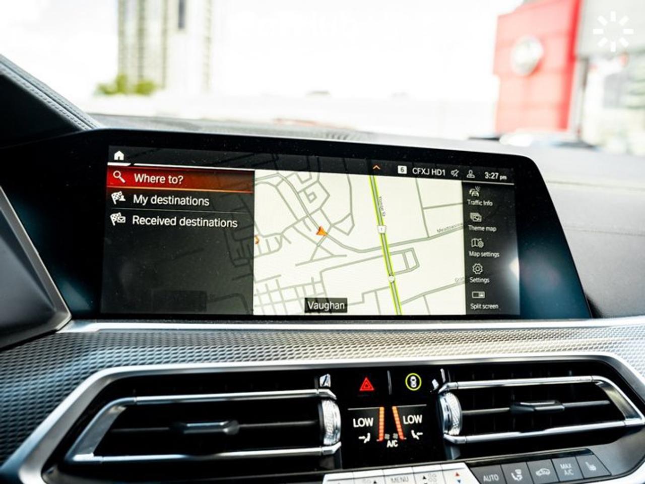 2023 BMW X5 xDrive40i M Package Panoroof Executive Package Active Blind Spot Assist Photo