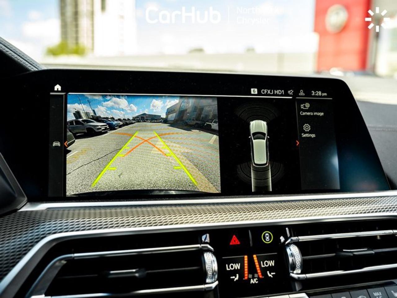 2023 BMW X5 xDrive40i M Package Panoroof Executive Package Active Blind Spot Assist Photo