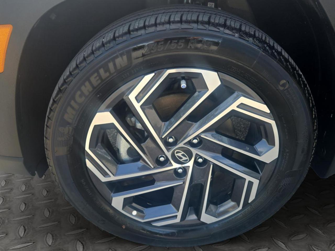 2025 Hyundai Tucson Hybrid Ultimate Photo