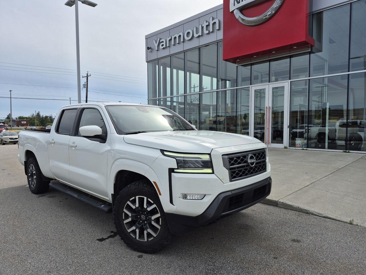 2022 Nissan Frontier SV Sport Package Photo0