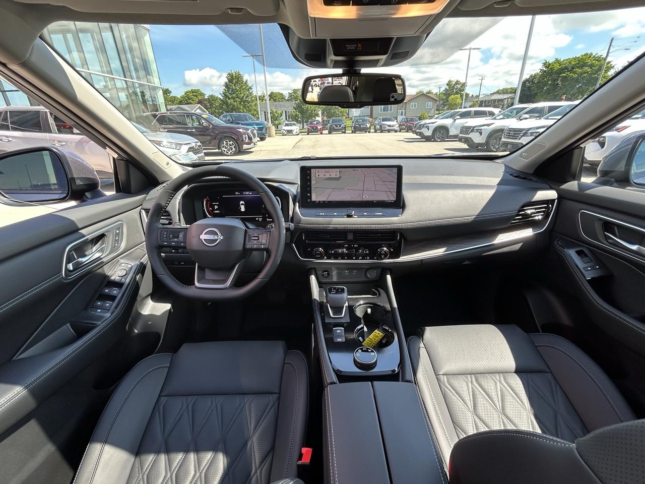 2026 Nissan ROGUE PLATINUM  Photo