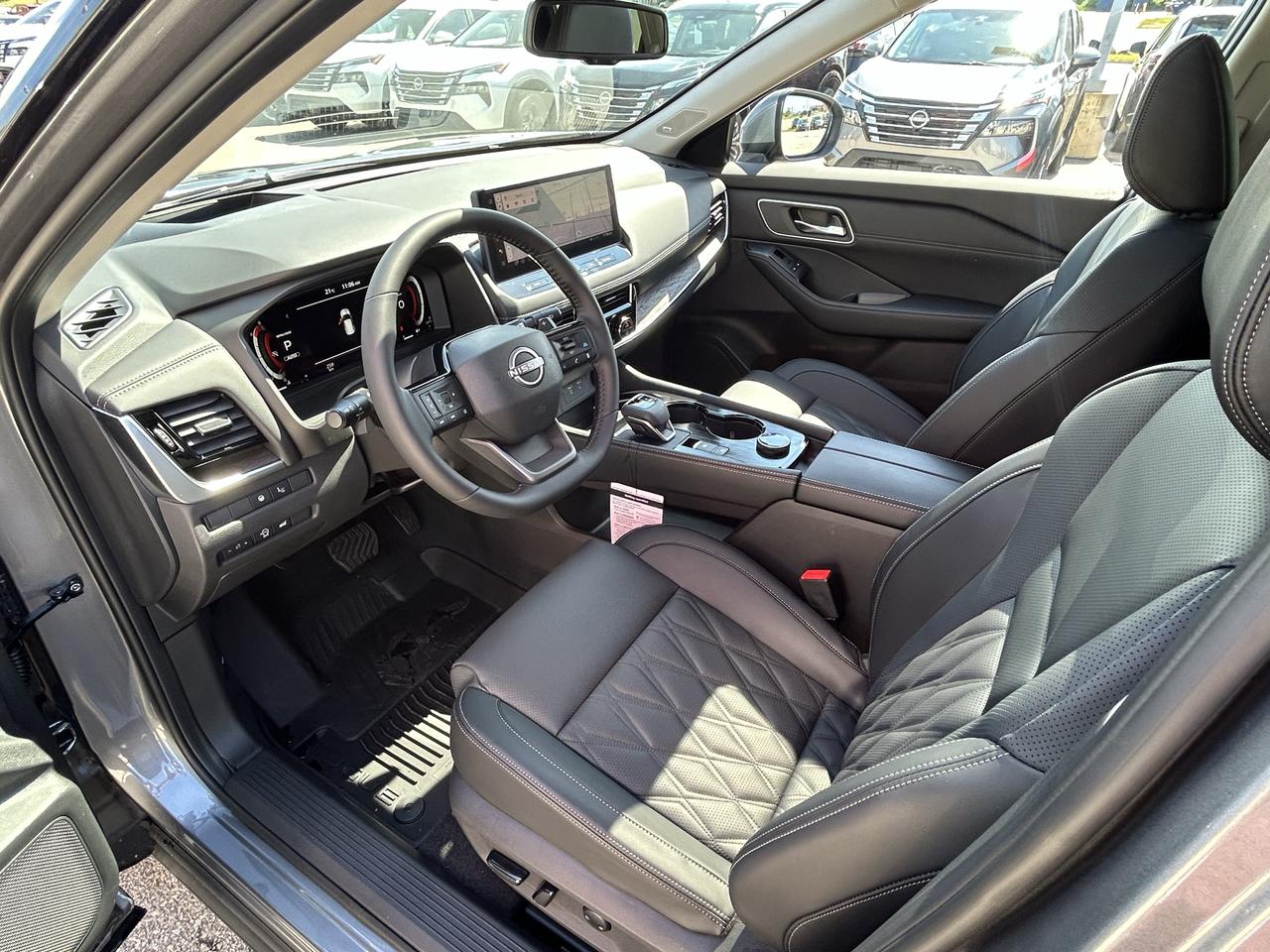2026 Nissan ROGUE PLATINUM  Photo