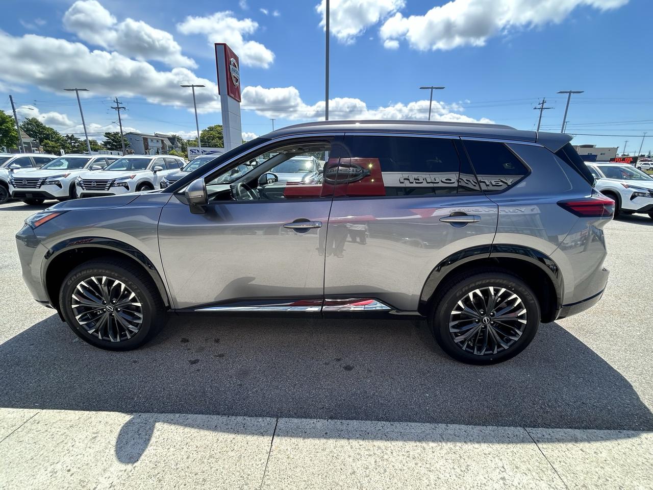 2026 Nissan ROGUE PLATINUM  Photo
