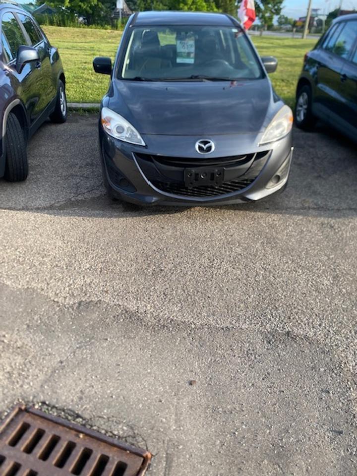 2017 Mazda MAZDA5 GS - Photo #1