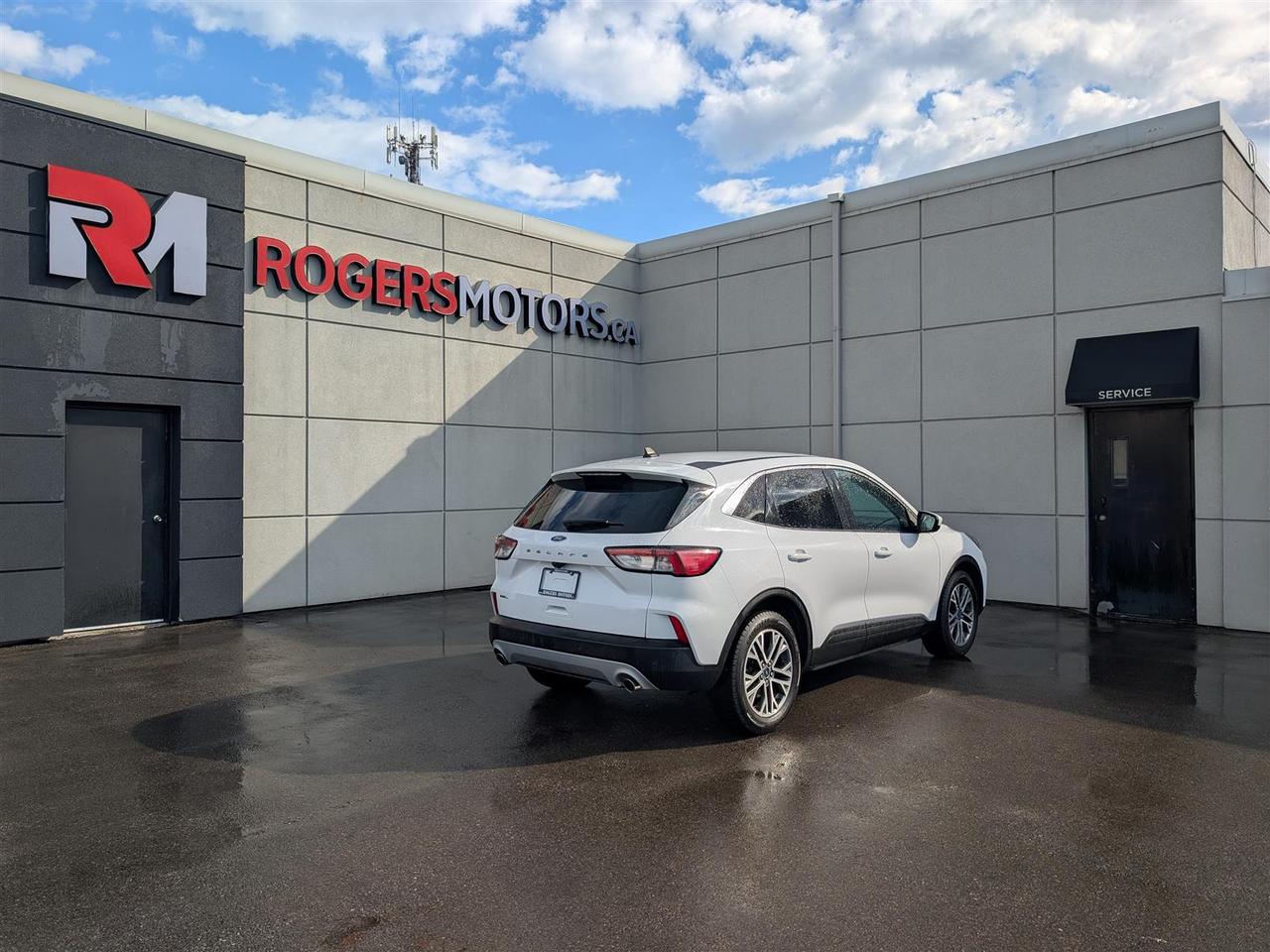 2022 Ford Escape SEL - LEATHER - REV CAM - TECH FEATS Photo4