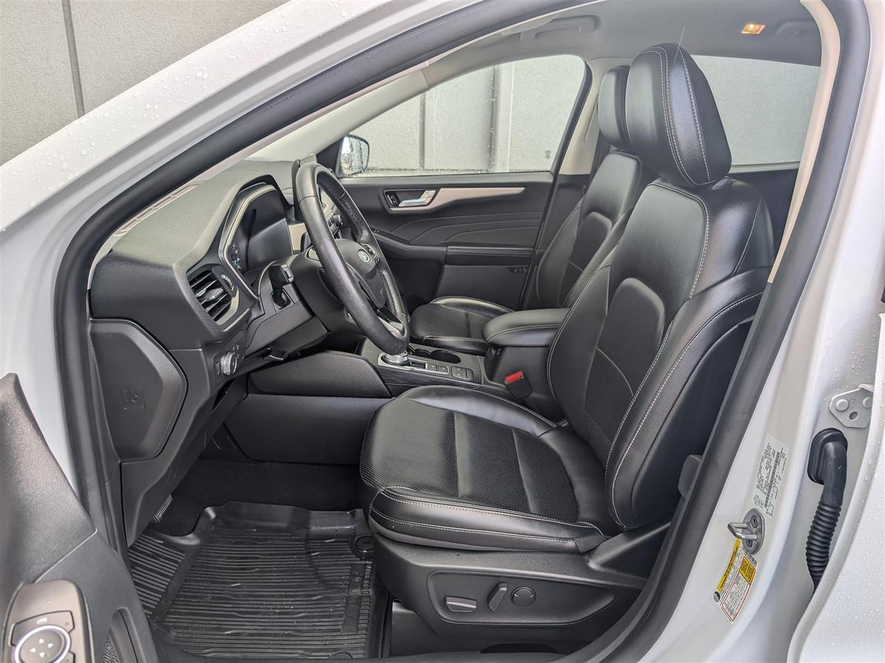 2022 Ford Escape SEL - LEATHER - REV CAM - TECH FEATS Photo